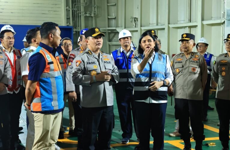 Polri dan PT Pelni Saling Apresiasi dalam Misi Kemanusiaan Penanganan Bencana di Aceh, Sumut, dan Sumbar