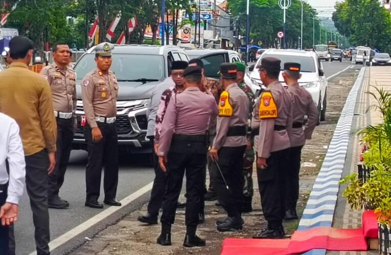 Gelar Apel Pasukan, Kapolres Sampang Pastikan Seluruh Pihak Siap Amankan Nataru