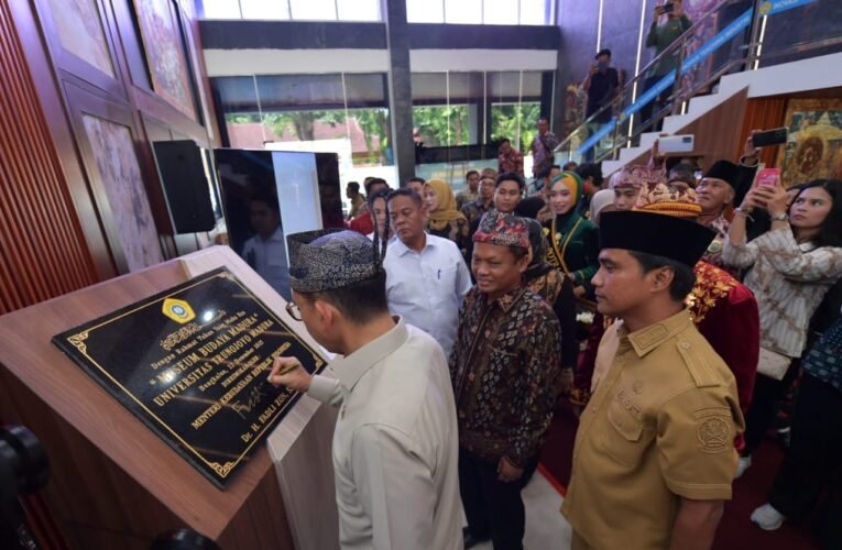 Bupati Bangkalan Dampingi Menbud RI Resmikan Museum Budaya Madura di UTM