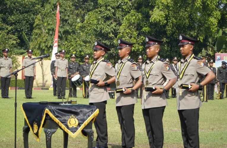 Anak Petani hingga Montir Jadi Lulusan Terbaik Bintara Remaja SPN Polda Jatim.