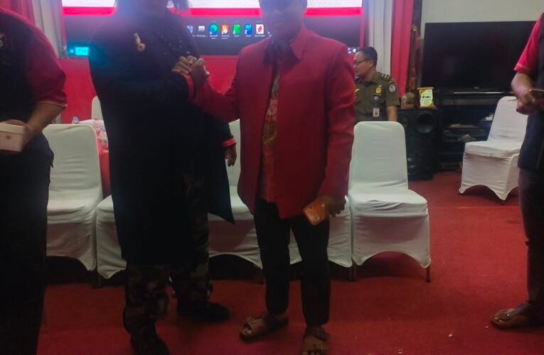 Ketum Ormas Madas Sedarah Moch. Taufik S.I.KOM. SH.MH Silaturrohmi Dengan DRS KRH HM.JUSUF RIZAL,SH,SE.M.Si Ketum Madas Nusantara