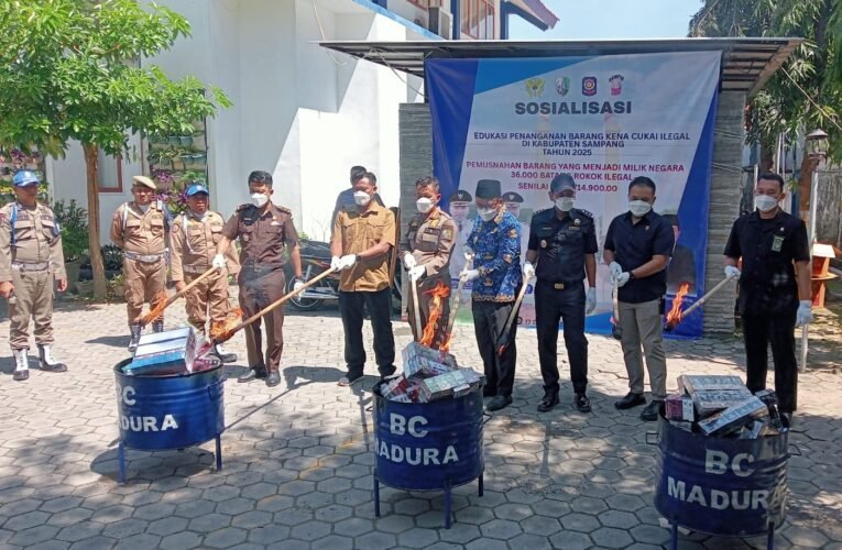 Komitmen Berantas Rokok Ilegal ; Pemkab Sampang Sinergi Bersama Bea Cukai Madura Musnahkan 36 Ribu Rokok Bodong Hasil Sitaan