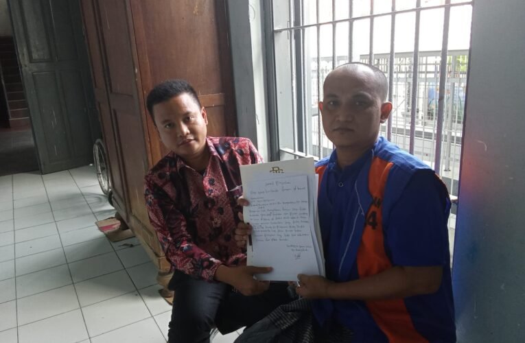 Tak Kenal Sufyan, Tapi Ditangkap dan Diduga Dipukul: Warga Sampang Laporkan Oknum Polisi ke Propam