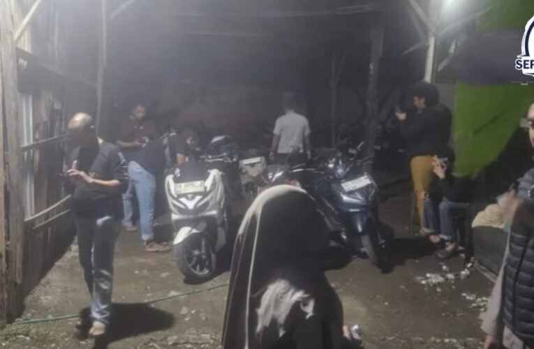 Gudang Rongsokan di Sidoarjo Digerebek, Puluhan Motor dan Mobil Diduga Hasil Gadai Ilegal