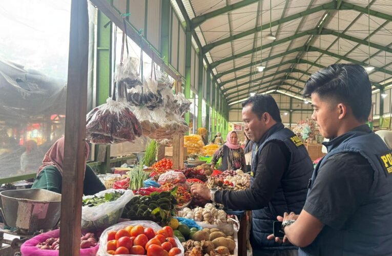 Satgas Pangan Polres Sampang Cek Stok dan Harga Bapokting Ramadhan 1447 H, Stok Aman – Harga Cabai Naik Akibat Cuaca buruk