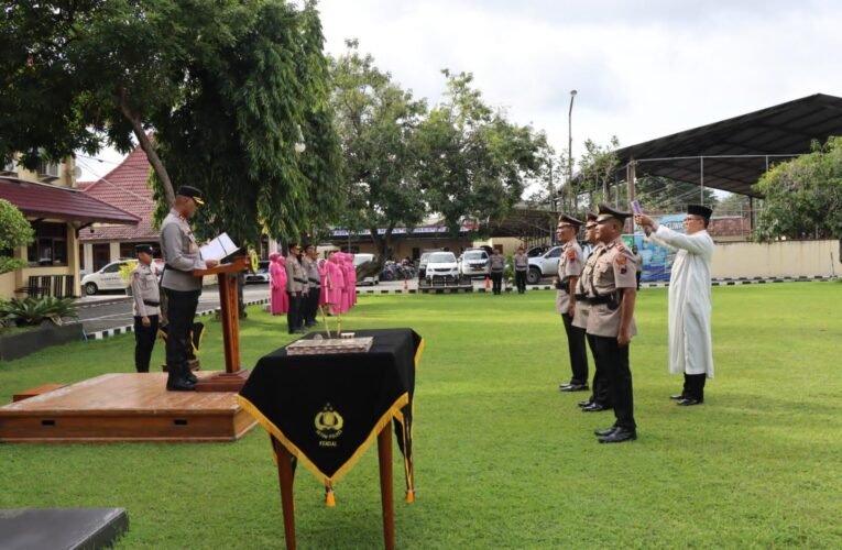 Upacara Hari Kesadaran Nasional, Kapolres Kendal Lantik Kenaikan Pangkat dan Rotasi Pejabat
