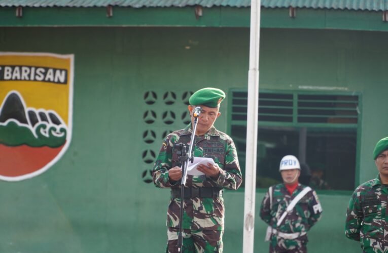 Mayor Arh AS Butarbutar Pimpin Upacara 17-an Makodim 0210/TU