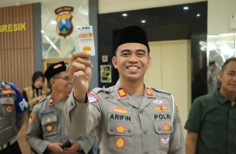 Kapolres Gresik Pimpin Tes Urine PJU, Seluruh Pejabat Utama Polres Gresik Negatif Narkoba