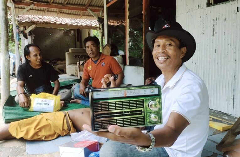 Aliansi Wartawan Sampang,( AWAS) Kembali Tunjukkan Bentuk Kepedulian Kepada Masyarakat Kurang Mampu Di Bulan Suci Ramadhan.