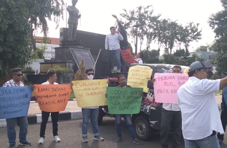 FAAM Gelar Aksi Damai di Polrestabes Surabaya, Tuntut Evaluasi Kinerja dan Tegaknya Keadilan