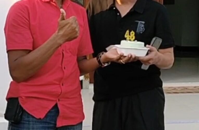 Keluarga Besar Awas Beri Ucapan Selamat Ultah Kejari Sampang,Mochamad Iqbal Yang Ke 48 Tahun.