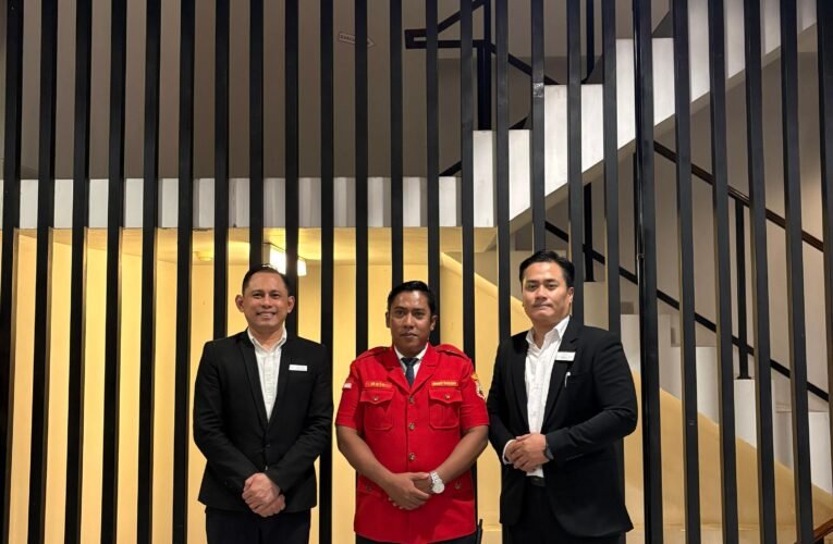 Ketua Panitia Pelaksana H. Azis Sampaikan Terima Kasih Kepada Pihak Grand Mercure Surabaya