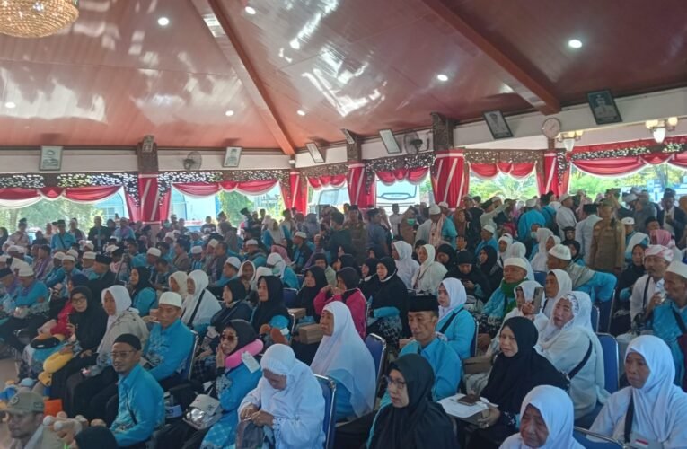 Pemerintah Kabupaten Sampang Sambut 618 Jemaah Haji Asal Sampang Kloter 67-68.