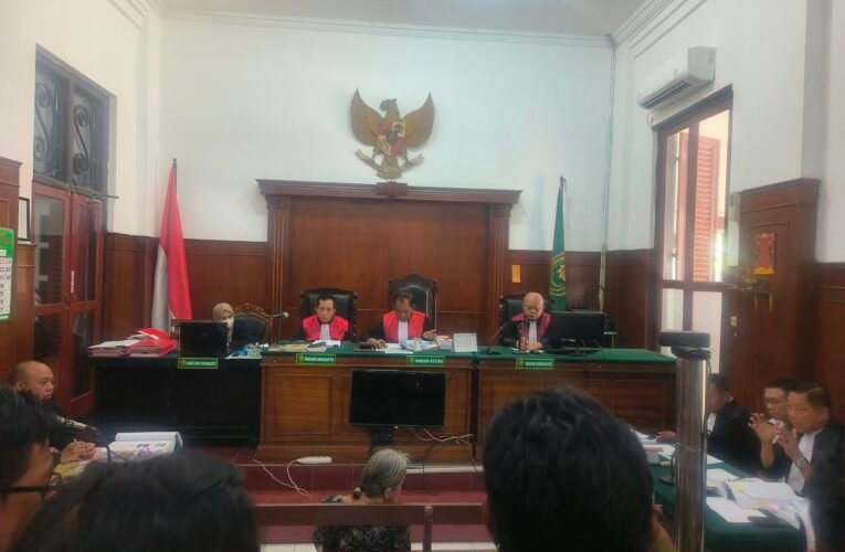 NENEK ELINA BERIKAN MAAF KEPADA TERDAKWA YASIN DAN SUGENG, SIDANG BERLANGSUNG PENUH KEHANGATAN